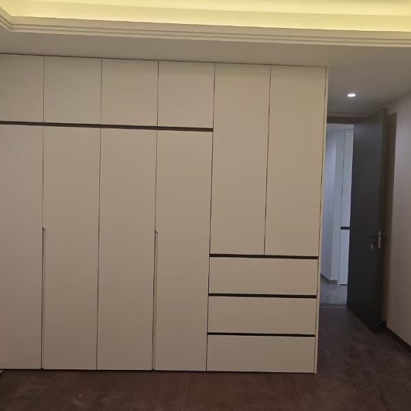 Heilongjiang Custom Walk-In Wardrobe System - Image 4